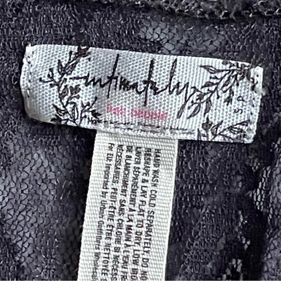 Intimately Free People‎ Lace Bodysuit Sz Small Floral with Coverup Sexy feminine - Picture 2 of 15